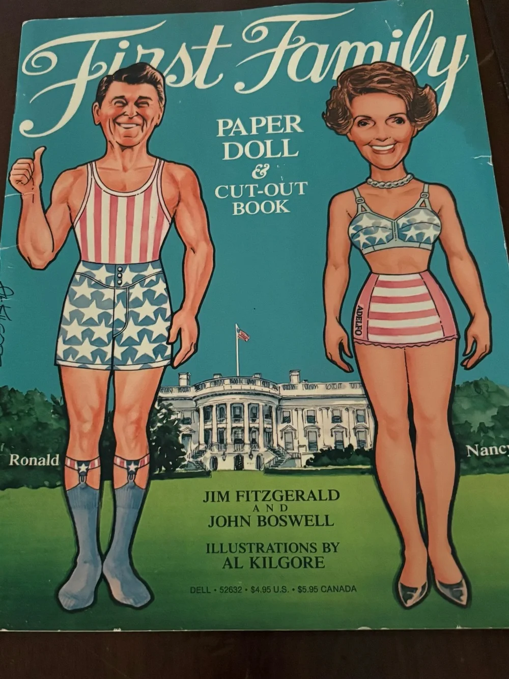 Vintage 1981 First Family Paper Doll Book Uncut Pristine Condition